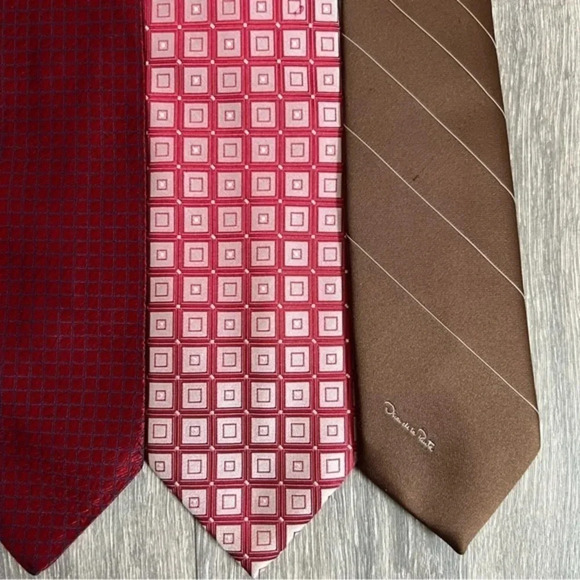 Bundle of 3 ties Boss, Oscar de Larenta, Pierre Cardin - Picture 4 of 10